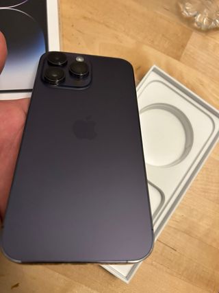iPhone 14 Pro Max Morado