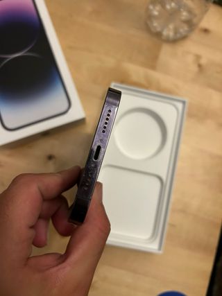 iPhone 14 Pro Max Morado