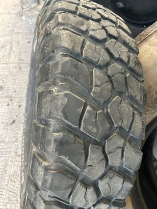 Neumático 4x4 Mud-Terrain LT255/85R16