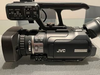 Videocámara JVC GY-HM150U