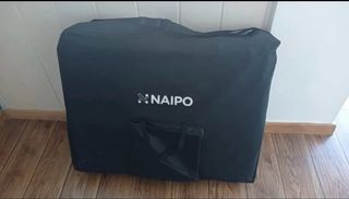 Camilla Naipo de fisioterapia y masajes plegable.