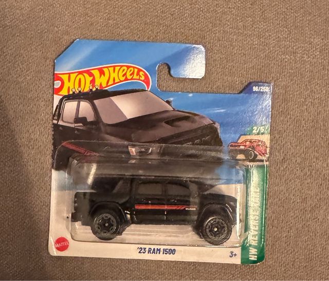 Hot Wheels '23 Ram 1500 Scala 1:64