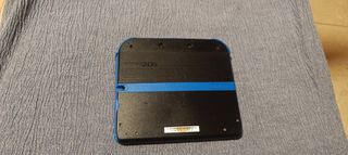 Nintendo 2DS Negra/Azul con Tarjeta SD 4GB
