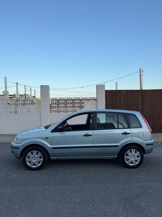 Ford Fusion 2004