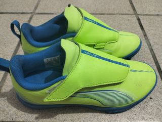 Botas fútbol sala niño Puma verde/azul