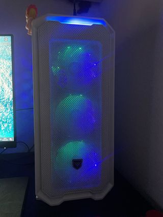 Ordenador sobremesa Nfortec blanco y azul