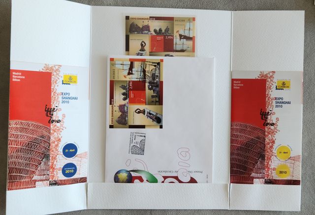 LOTE con Carpetas presentación, sellos Correos eur