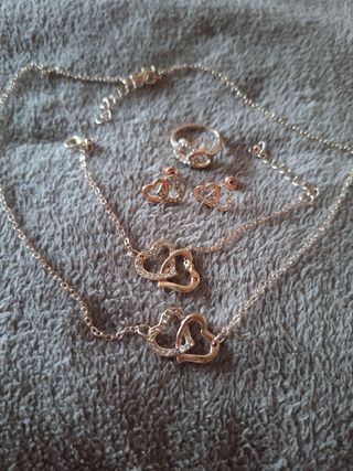 Conjunto Joyas Corazones Cadena, Pulsera y Anillo