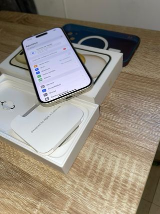 iPhone 15 128 GB 