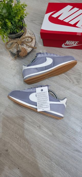 Nike Cortez Gris y Blanco