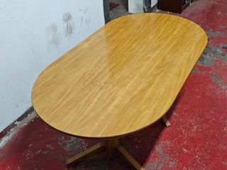 Mesa de comedor extensible de madera