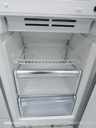 Nevera Siemens
Gris200×60