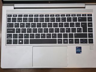 HP EliteBook 640 G9 i5 16GB+512GB Plata