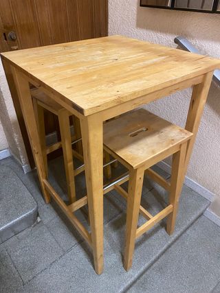Mesa alta madera maciza con 2 taburetes