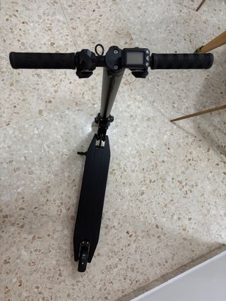 Patinete eléctrico para reparar batería