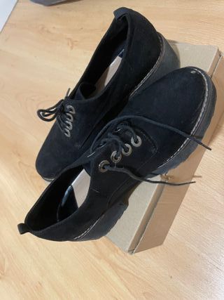 Zapatos de salón con plataforma negros