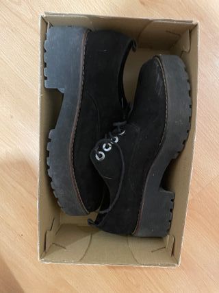 Zapatos de salón con plataforma negros