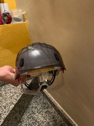 Casco de seguridad con visera retráctil JSP