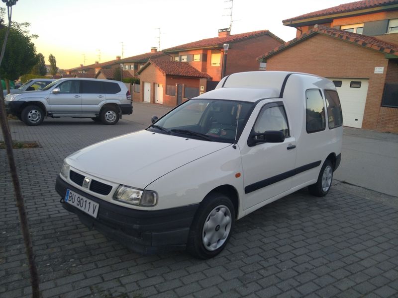 SEAT inca 1997 - foto 1