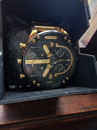 Reloj Diesel Dorado y Negro