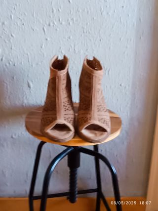Botines piel ante beige/marrón T.39