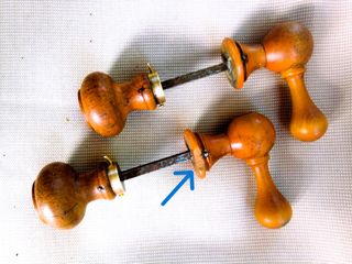 Manillas de madera antiguas