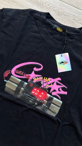 Camiseta Corteiz Negra “TNT No Time For Love”