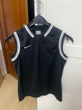 Camiseta tirantes Nike negra
