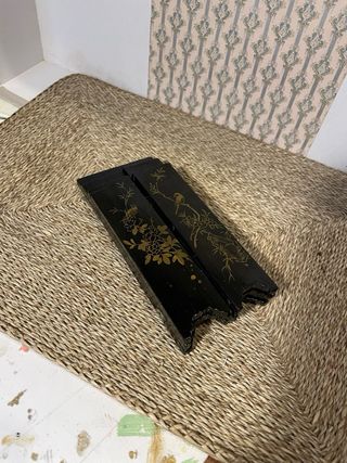 Paravento cinese nero per casa delle bambole