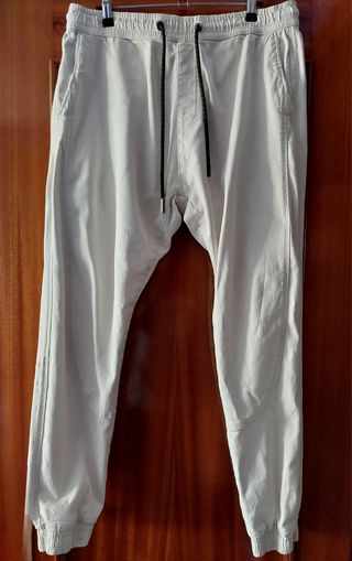 Pantalón jogger loneta Bershka Talla M