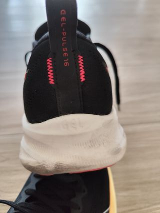 Zapatillas Asics Gel Pulse 16 Negras/Rojas