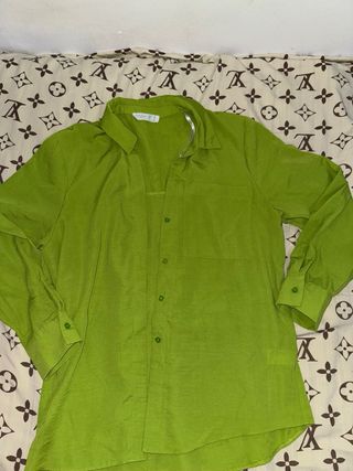 Camisa verde manga larga