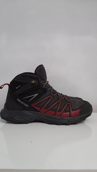 Zapatillas Salomon Gore-Tex Negras y Rojas