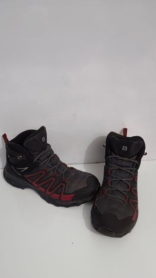 Zapatillas Salomon Gore-Tex Negras y Rojas