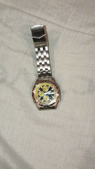 Reloj de pulsera lotus plateado