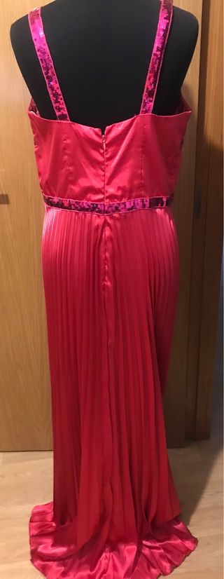 Vestido de fiesta fucsia de seda con lentejuelas
