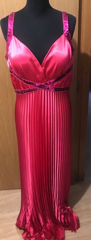 Vestido de fiesta fucsia de seda con lentejuelas