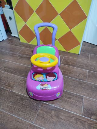 Correpasillos infantil rosa con volante
