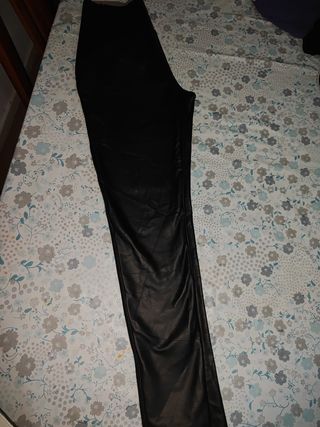 Pantalón cuero chica
