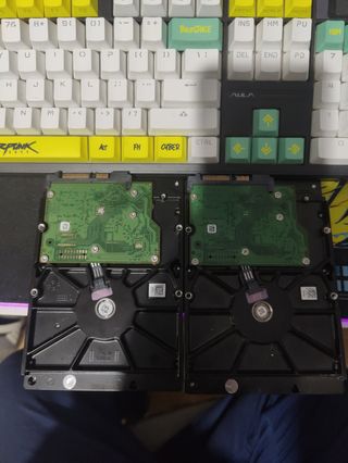 Discos duros 500 GB 
averiado ( no los reconoce el