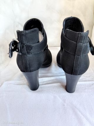 Stivaletti Bata Neri Misura 37