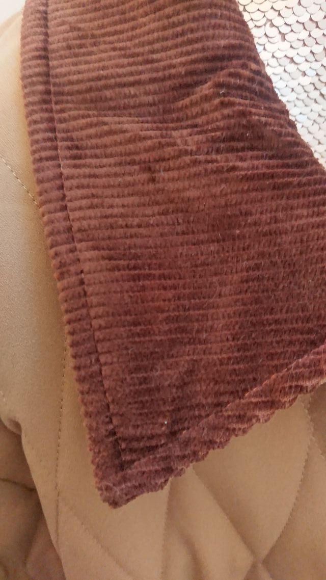 NUEVO Abrigo tostado pana y acolchado