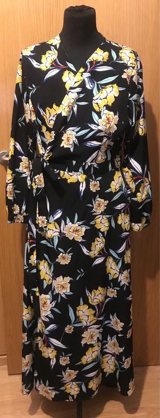 Vestido negro estampado floral