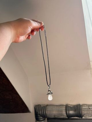 Collar con colgante Angel de cuarzo blanco