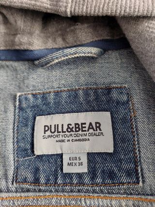 Cazadora vaquera con capucha Pull&Bear Talla S