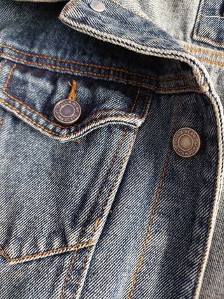 Cazadora vaquera con capucha Pull&Bear Talla S