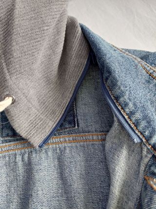 Cazadora vaquera con capucha Pull&Bear Talla S