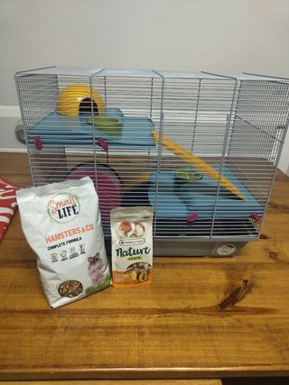 Jaula hámster con accesorios