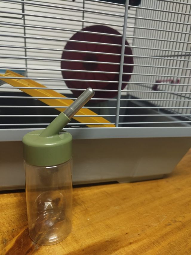 Jaula hámster con accesorios