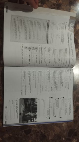 English File A2/b1 Student's Book And Workbook ...